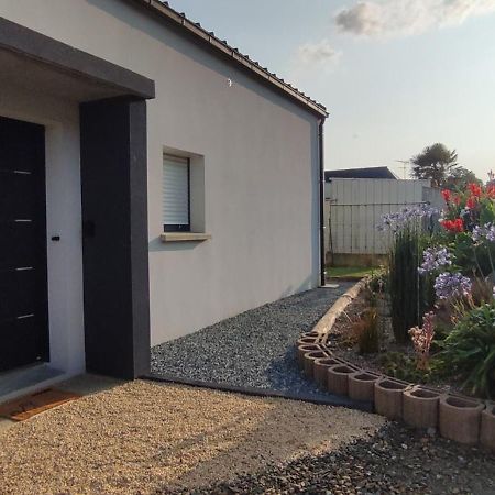Maison Recente Avec Jardin. Plourhan エクステリア 写真